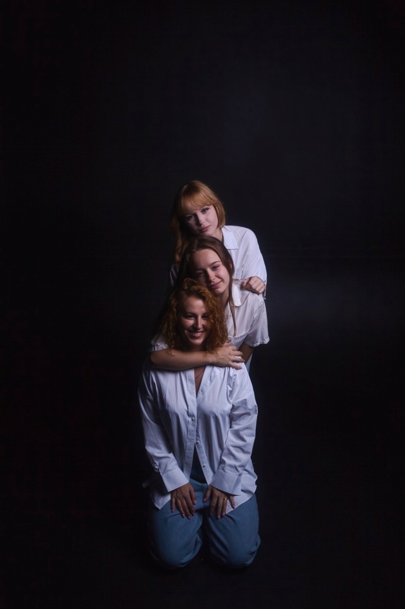 Семейная фотосессия в студии автопортрета «Твой момент» в СПб — пример 2